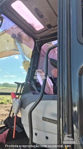 Escavadeira Komatsu PC160