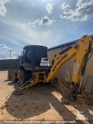 Retro Escavadeira New Holland B95B