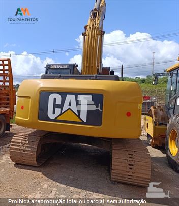 Escavadeira Caterpillar 320D