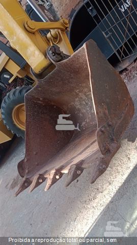 Escavadeira Komatsu PC200