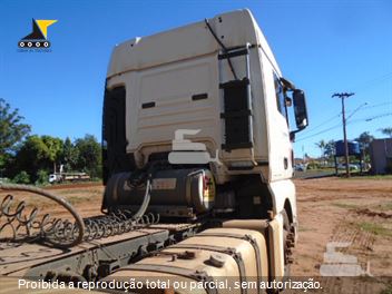 Caminhão MAN TGX 28.440 6x2 2p (Diesel)(E5)