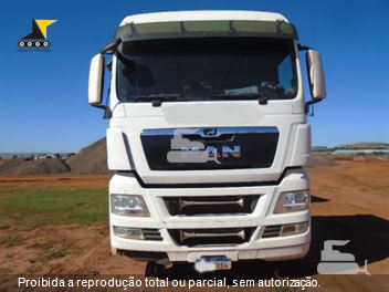Caminhão MAN TGX 28.440 6x2 2p (Diesel)(E5)