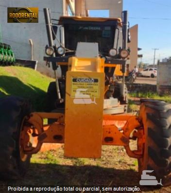 Motoniveladora John Deere 620G