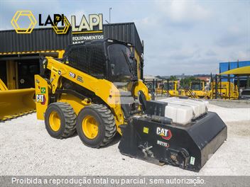 Mini-Carregadeira Caterpillar 250