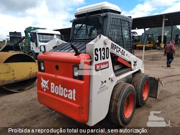 Mini-Carregadeira Bobcat S130