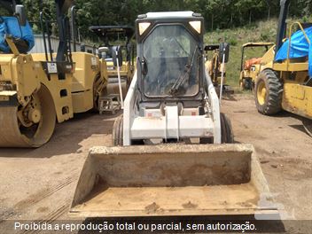 Mini-Carregadeira Bobcat S130