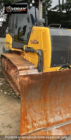 Trator de Esteira New Holland D140 B
