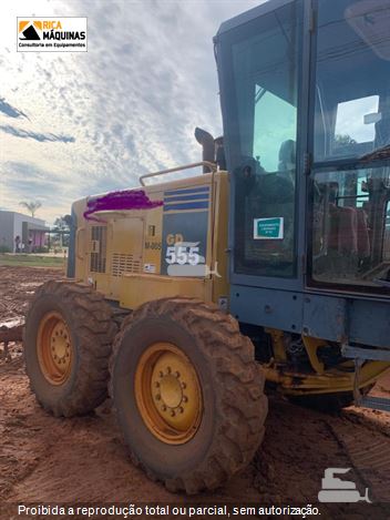 Motoniveladora Komatsu GD555-3
