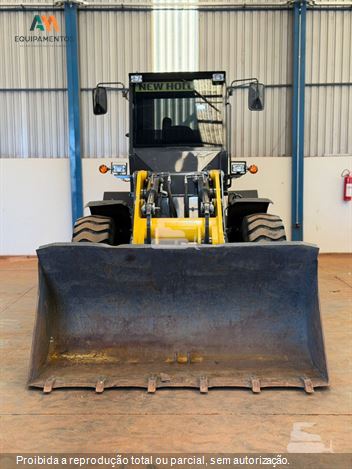 Pá Carregadeira New Holland 12D