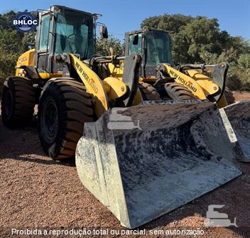 Pá Carregadeira New Holland W130 B