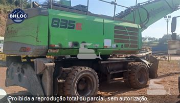 Escavadeira Sennebogen 835