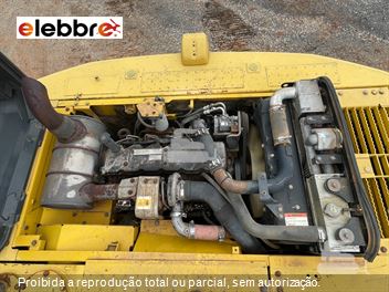Escavadeira Komatsu PC200