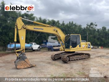 Escavadeira Komatsu PC200