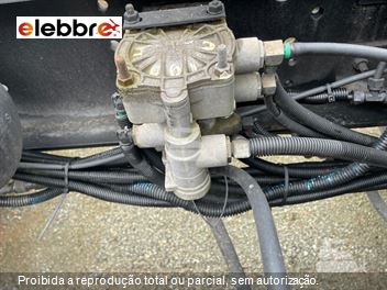 Caminhão Volkswagen 26-260 E Constellation 6x4 3-Eixos 2p (Diesel)