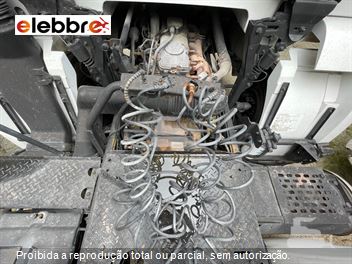 Caminhão Volkswagen 26-260 E Constellation 6x4 3-Eixos 2p (Diesel)