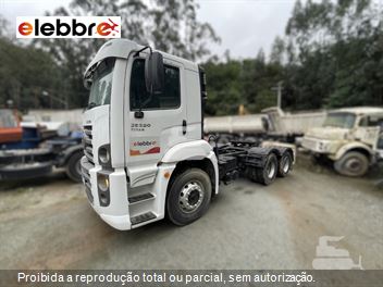 Caminhão Volkswagen 26-260 E Constellation 6x4 3-Eixos 2p (Diesel)