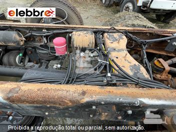 Caminhão Volkswagen 26-260 E Constellation 6x4 3-Eixos 2p (Diesel)