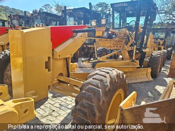 Motoniveladora Caterpillar 140K