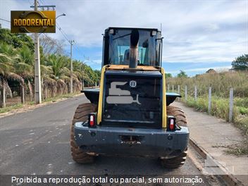 Pá Carregadeira New Holland W170 D