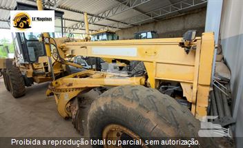 Motoniveladora New Holland RG140B