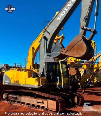 Escavadeira Volvo EC240BLC
