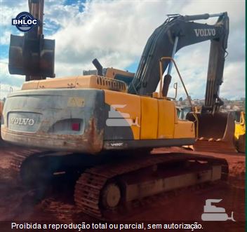 Escavadeira Volvo EC240BLC