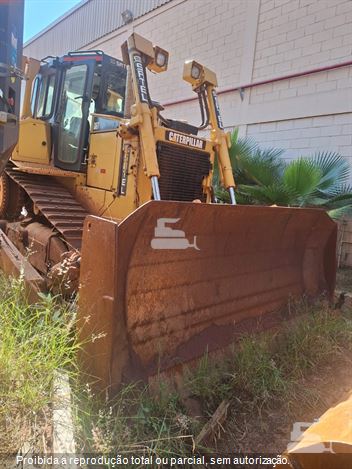 Trator de Esteira Caterpillar D6T