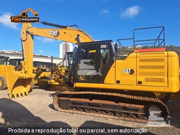 Escavadeira Caterpillar 320