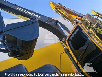 Escavadeira Hyundai HX220L-LR