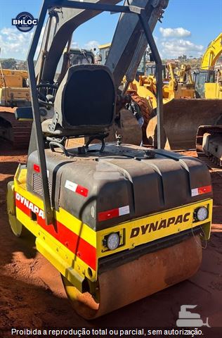 Rolo Compactador Dynapac LR95