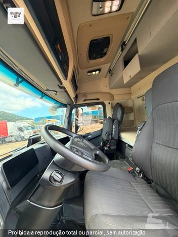 Caminhão Mercedes-Benz Actros 2651 S 6x4 2p (Diesel)(E5)