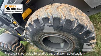 Pá Carregadeira New Holland W130 B