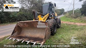 Pá Carregadeira New Holland W130 B