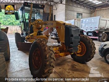 Motoniveladora Komatsu 835A
