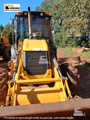 Retro Escavadeira New Holland B95B