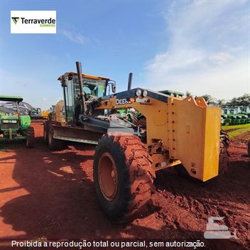 Motoniveladora John Deere 620G