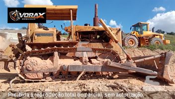 Trator de Esteira Caterpillar D6D