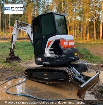 Mini-Escavadeira Bobcat E35z