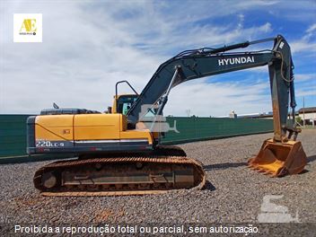 Escavadeira Hyundai R220LC-9