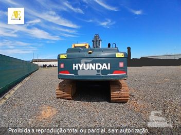 Escavadeira Hyundai R220LC-9