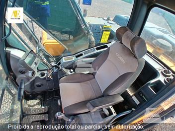 Escavadeira Hyundai R220LC-9