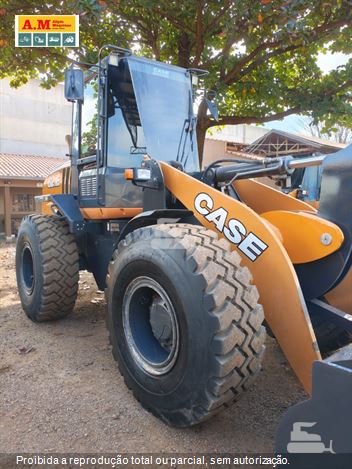 Pá Carregadeira Case 621E