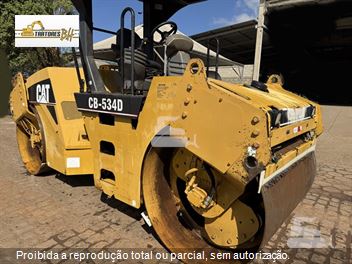 Rolo Compactador Caterpillar CB-534D