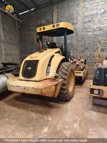 Rolo Compactador Bomag BW 212 D-40