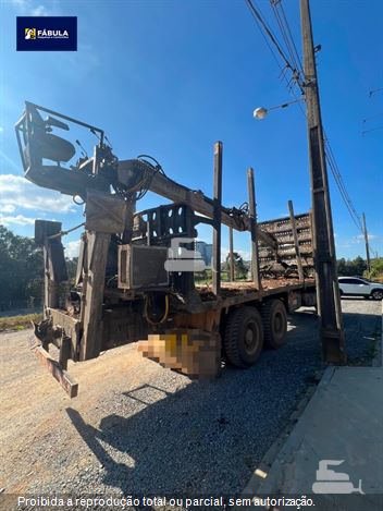 Caminhão Mercedes-Benz Axor 2831 6x4 2p (diesel)