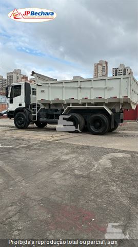 Caminhão Iveco TECTOR 260E30 6x4 2p (Diesel)(E5)