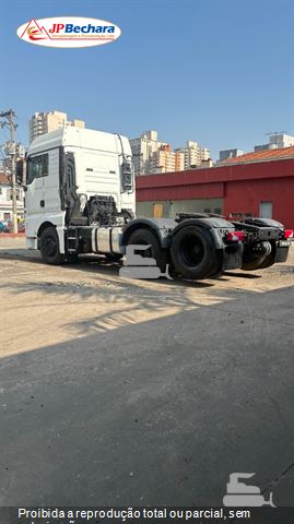 Caminhão MAN TGX 28.440 6x2 2p (Diesel)(E5)