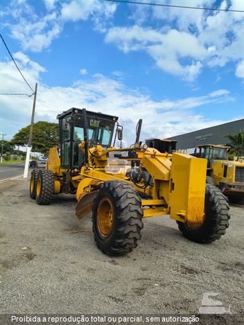 Motoniveladora Caterpillar 140K