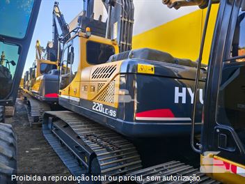 Escavadeira Hyundai R220LC-9