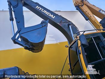 Escavadeira Hyundai R220LC-9